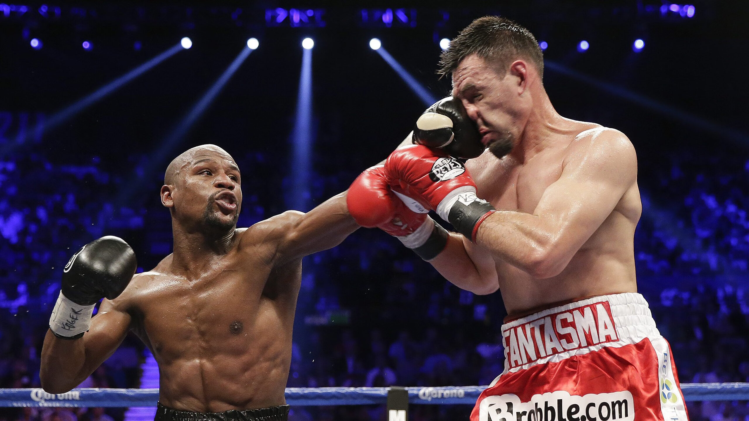 东南亚拳王赛开打，中国选手上演绝地反击，东南亚拳头官网